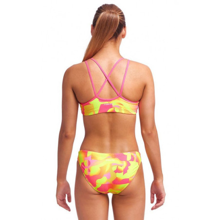 Maillot FUNKITA Fille (8-14ans) Pinged Pink Cross Top 2 pieces - Maillot Natation Fille 2 pieces Maillot FUNKITA Fille (8-14ans) Pinged Pink Cross Top 2 pieces - Maillot Natation Fille 2 pieces