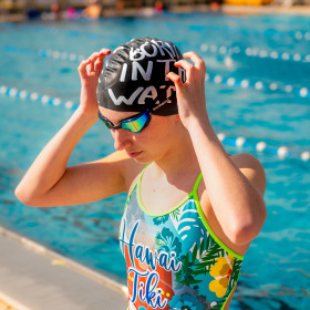 Bonnet SWEAMS BORN IN THE WATER