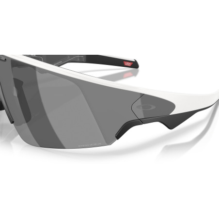 OAKLEY META VANGUARD AI White avec Verres Prizm Black - Lunettes solaires connectées avec Caméra et écouteurs intégrés | Les4Nages