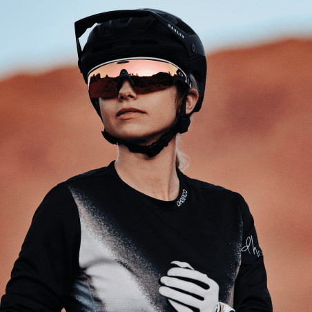 OAKLEY META VANGUARD AI White avec Verres Prizm Rose Gold - Lunettes solaires connectées avec Caméra et écouteurs intégrés | Les4Nages